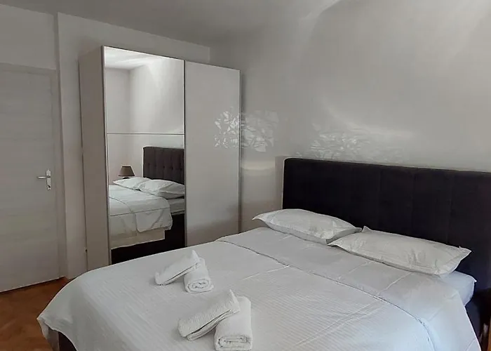 Mari Apartmán